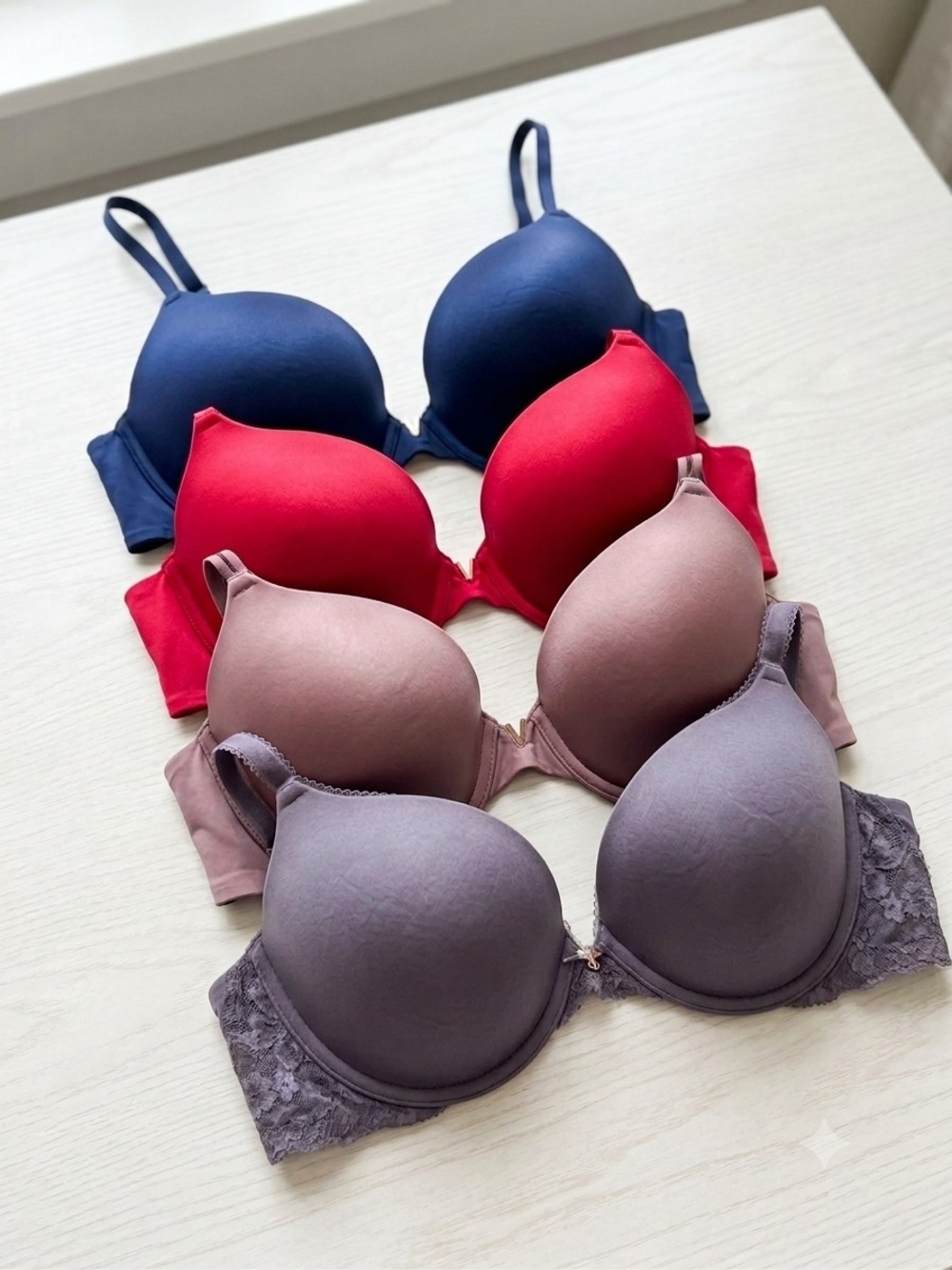 Victoria’s Secret 4 Bras size 34DDD Underwire Lined Perfect Coverage & Push-Up